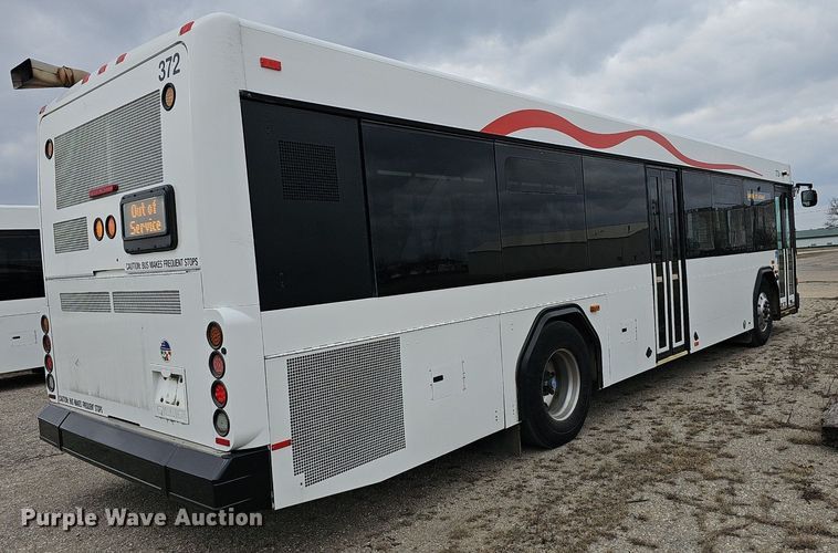 image for item DM1516 2011 Gillig G27B102N4 transit bus