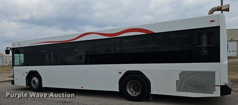 image for item DM1516 2011 Gillig G27B102N4 transit bus