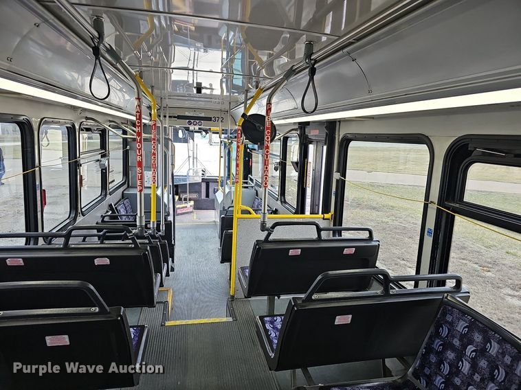 image for item DM1516 2011 Gillig G27B102N4 transit bus