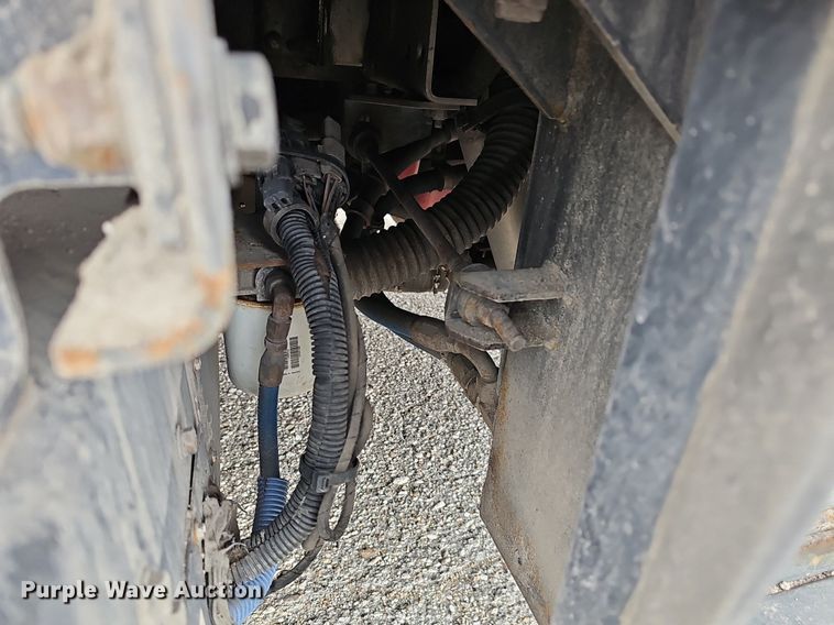 image for item DM1516 2011 Gillig G27B102N4 transit bus