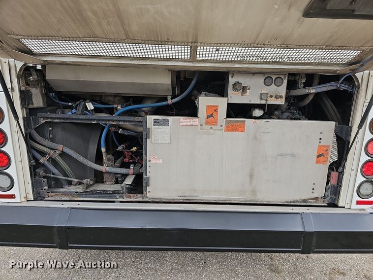 image for item DM1516 2011 Gillig G27B102N4 transit bus