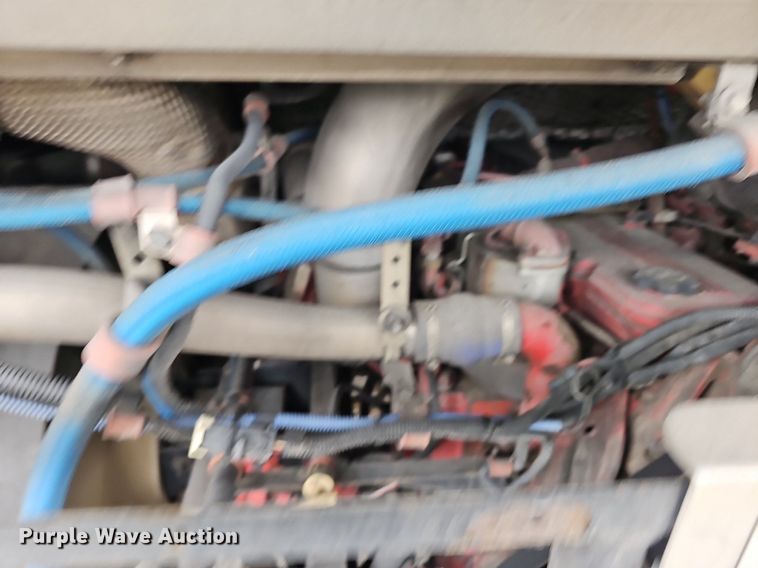 image for item DM1516 2011 Gillig G27B102N4 transit bus