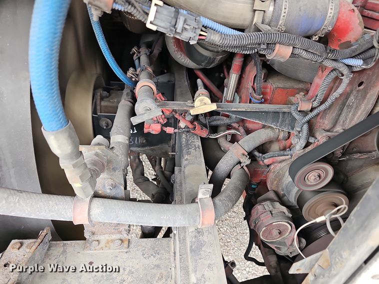 image for item DM1516 2011 Gillig G27B102N4 transit bus