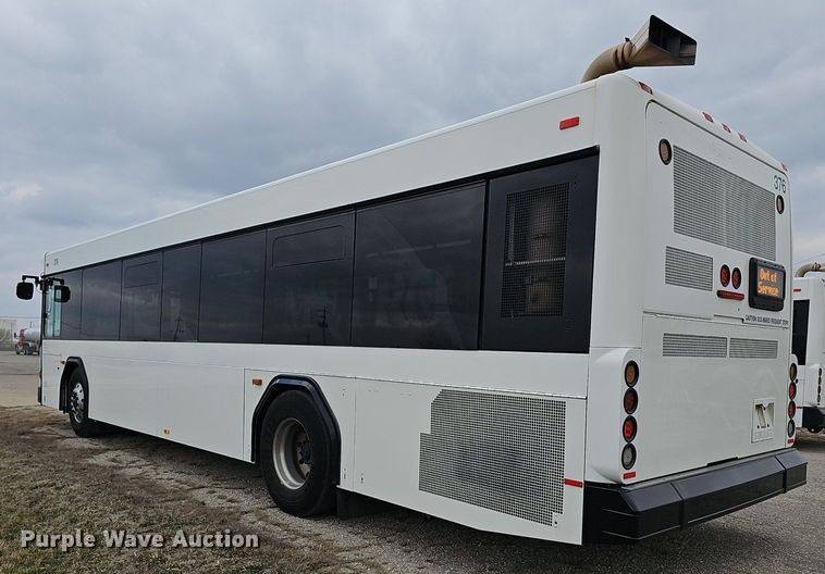 image for item DM1517 2011 Gillig G27B102N4 transit bus