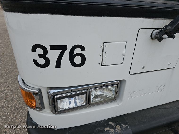 image for item DM1517 2011 Gillig G27B102N4 transit bus