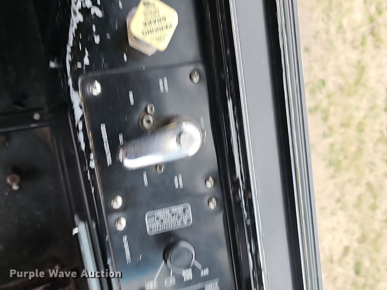 image for item DM1517 2011 Gillig G27B102N4 transit bus