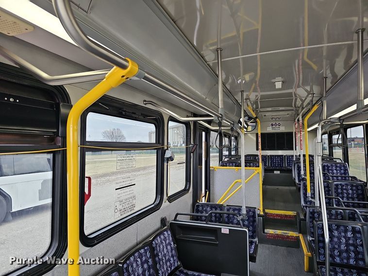 image for item DM1517 2011 Gillig G27B102N4 transit bus