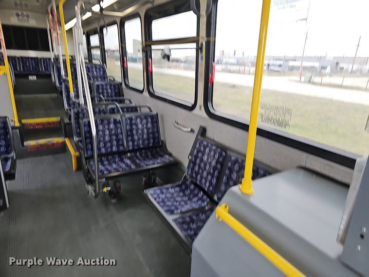 image for item DM1517 2011 Gillig G27B102N4 transit bus