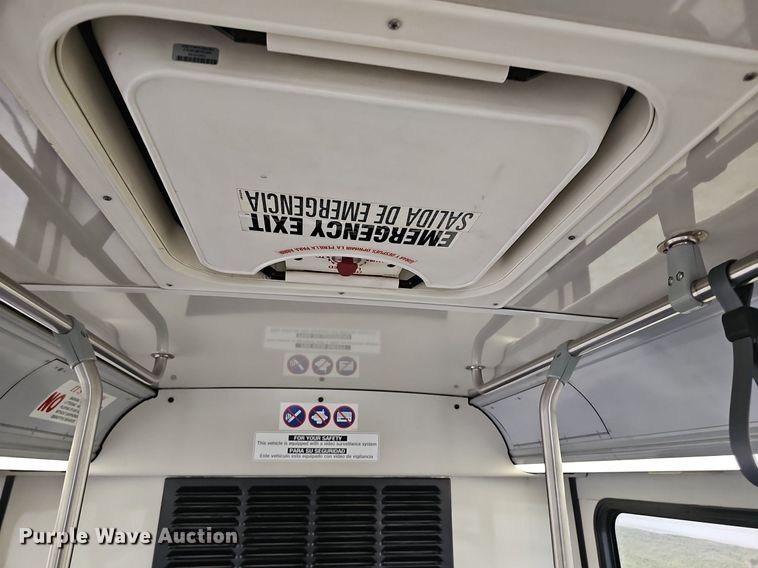 image for item DM1517 2011 Gillig G27B102N4 transit bus