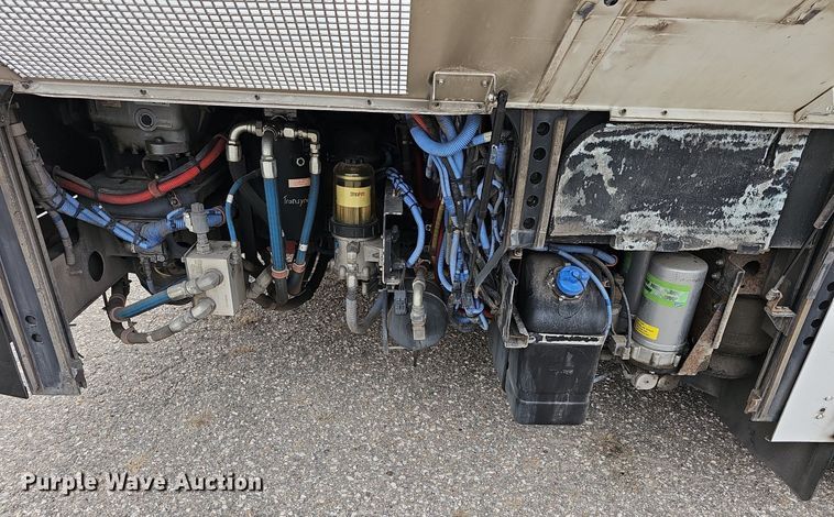 image for item DM1517 2011 Gillig G27B102N4 transit bus