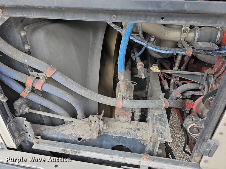 image for item DM1517 2011 Gillig G27B102N4 transit bus