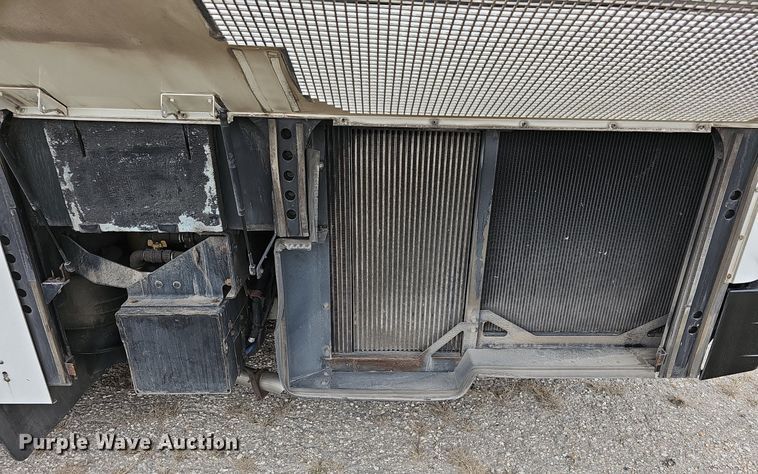 image for item DM1517 2011 Gillig G27B102N4 transit bus