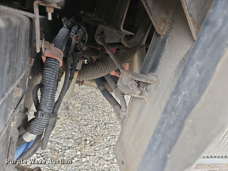 image for item DM1517 2011 Gillig G27B102N4 transit bus