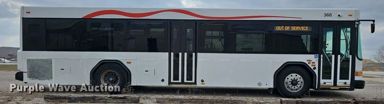 image for item DM1518 2011 Gillig G27B102N4 transit bus