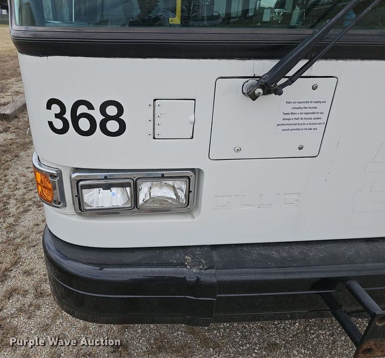 image for item DM1518 2011 Gillig G27B102N4 transit bus