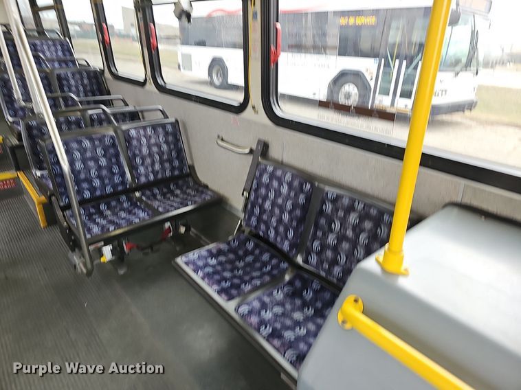 image for item DM1518 2011 Gillig G27B102N4 transit bus