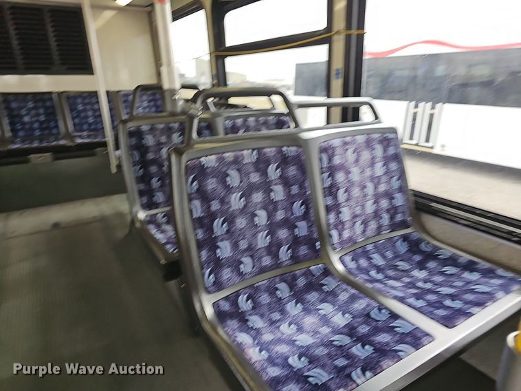 image for item DM1518 2011 Gillig G27B102N4 transit bus