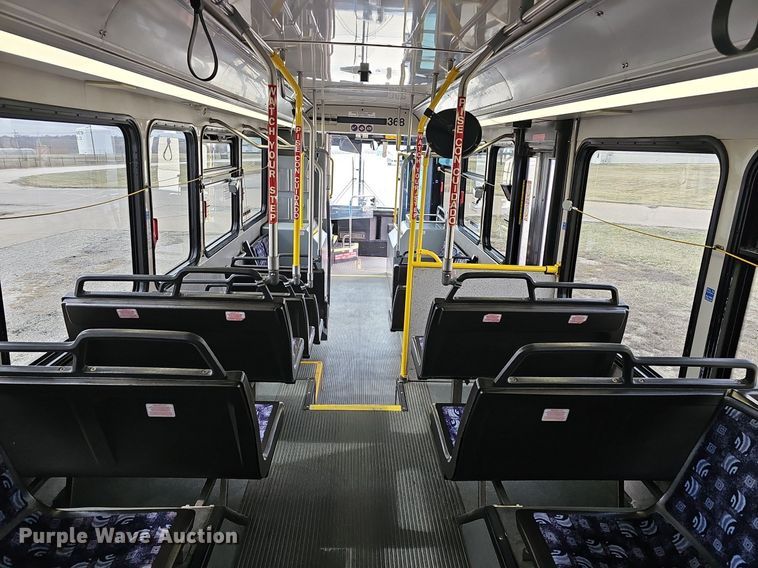 image for item DM1518 2011 Gillig G27B102N4 transit bus