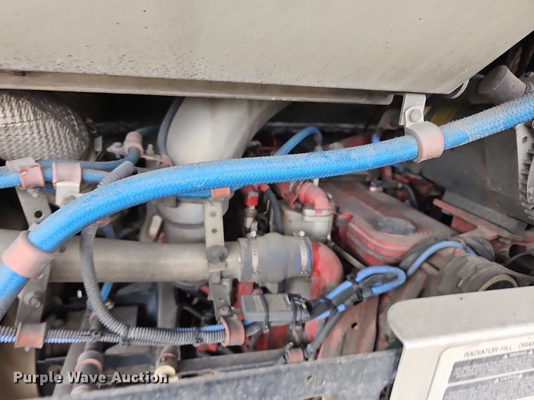 image for item DM1518 2011 Gillig G27B102N4 transit bus