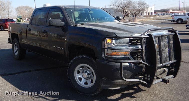 image for item DM1519 2018 Chevy  Silverado 1500 Crew Cab pickup truck