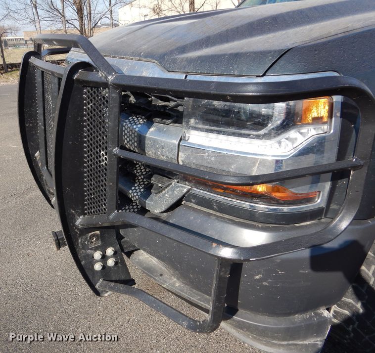 image for item DM1519 2018 Chevy  Silverado 1500 Crew Cab pickup truck