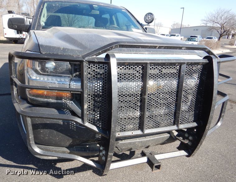 image for item DM1519 2018 Chevy  Silverado 1500 Crew Cab pickup truck