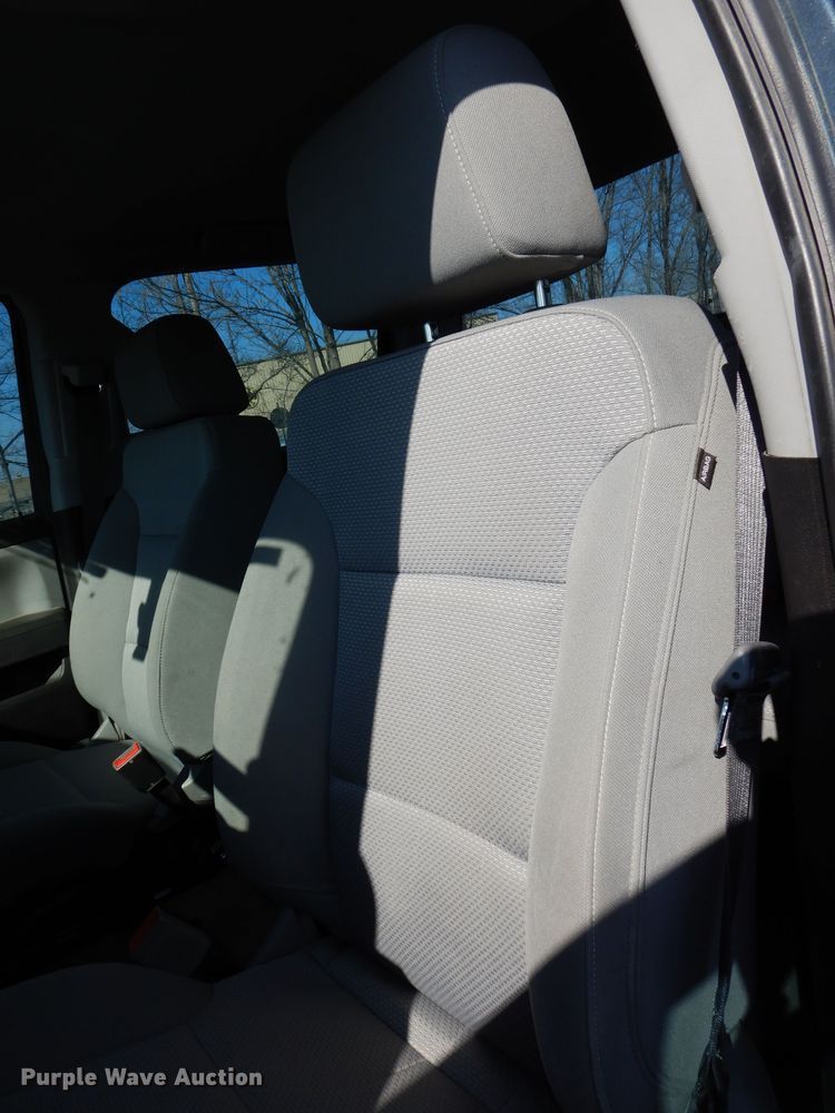 image for item DM1519 2018 Chevy  Silverado 1500 Crew Cab pickup truck