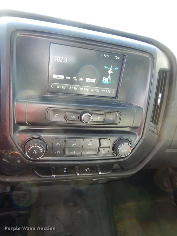 image for item DM1519 2018 Chevy  Silverado 1500 Crew Cab pickup truck