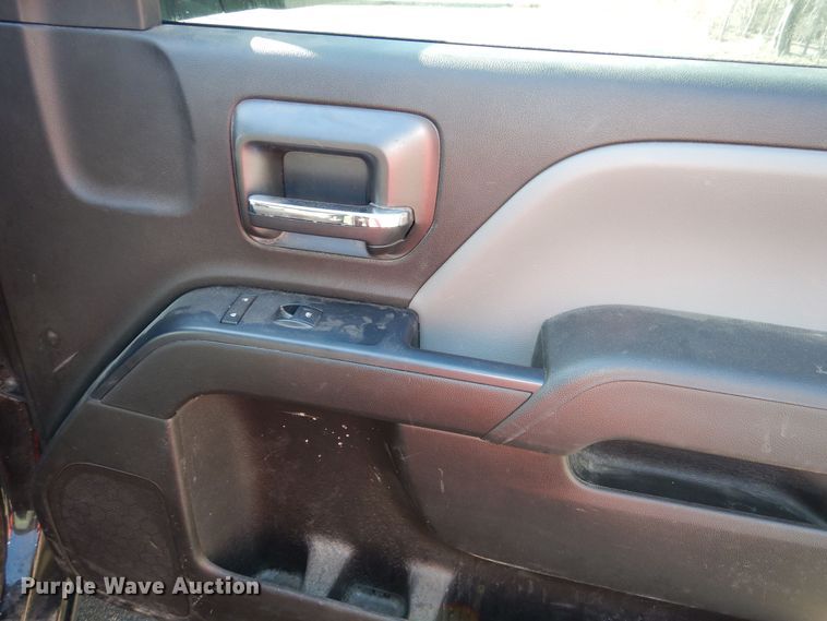 image for item DM1519 2018 Chevy  Silverado 1500 Crew Cab pickup truck