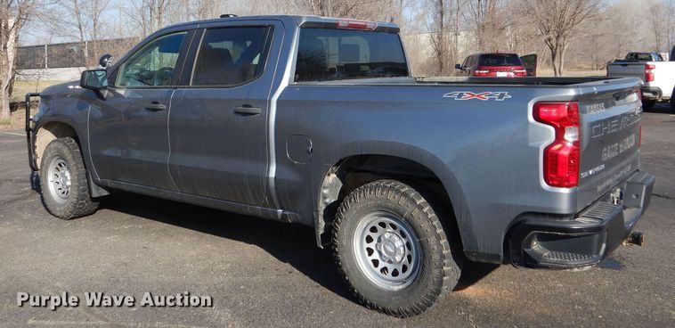 image for item DM1520 2019 Chevrolet Silverado 1500 Crew Cab pickup truck