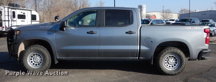 image for item DM1520 2019 Chevrolet Silverado 1500 Crew Cab pickup truck