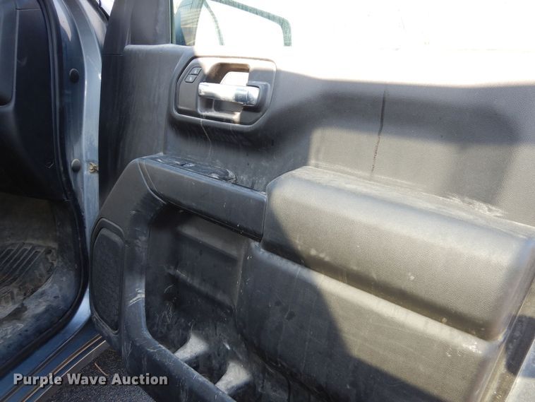 image for item DM1520 2019 Chevrolet Silverado 1500 Crew Cab pickup truck