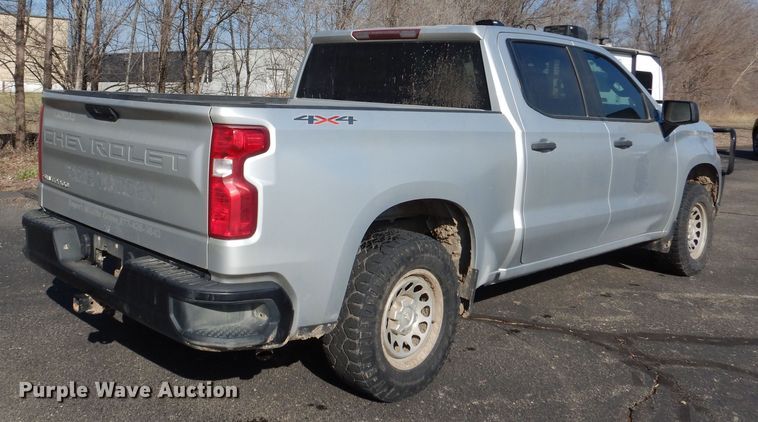 image for item DM1521 2020 Chevrolet  Silverado 1500 Crew Cab pickup truck