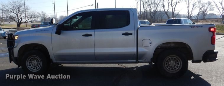 image for item DM1521 2020 Chevrolet  Silverado 1500 Crew Cab pickup truck