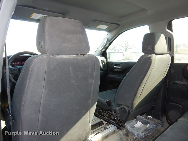 image for item DM1521 2020 Chevrolet  Silverado 1500 Crew Cab pickup truck