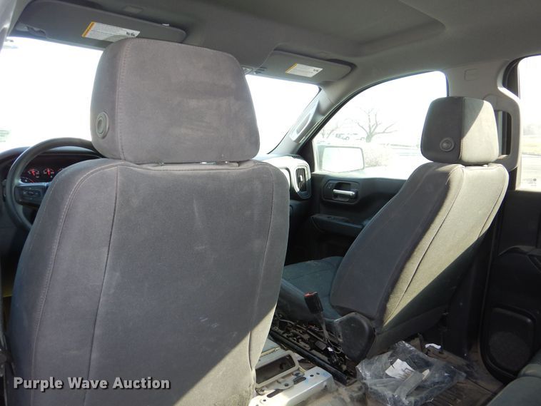 image for item DM1521 2020 Chevrolet  Silverado 1500 Crew Cab pickup truck