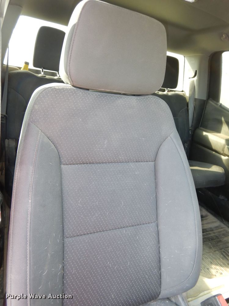 image for item DM1521 2020 Chevrolet  Silverado 1500 Crew Cab pickup truck