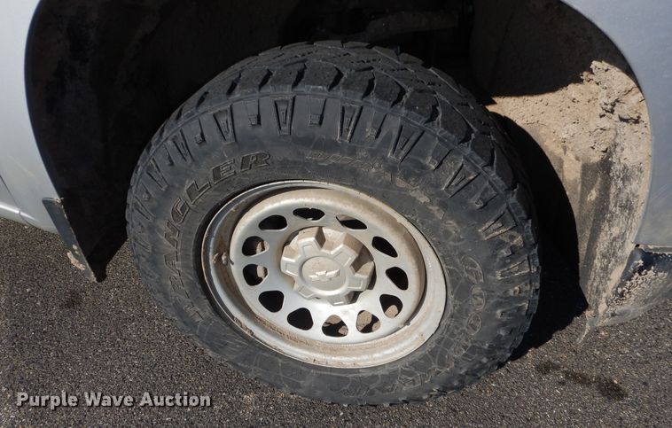 image for item DM1521 2020 Chevrolet  Silverado 1500 Crew Cab pickup truck