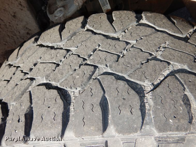 image for item DM1521 2020 Chevrolet  Silverado 1500 Crew Cab pickup truck