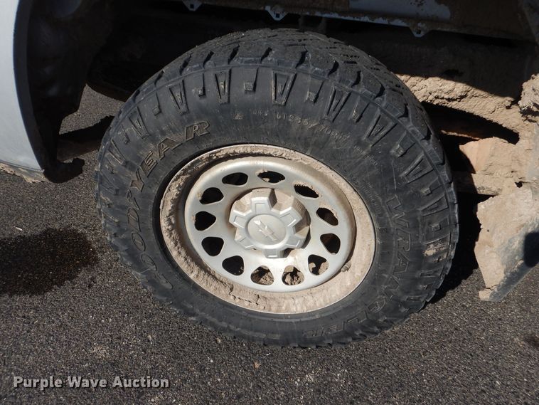 image for item DM1521 2020 Chevrolet  Silverado 1500 Crew Cab pickup truck