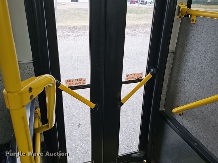 image for item DM1522 2011 Gillig G27B102N4 transit bus