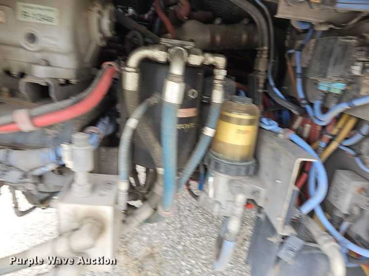 image for item DM1522 2011 Gillig G27B102N4 transit bus