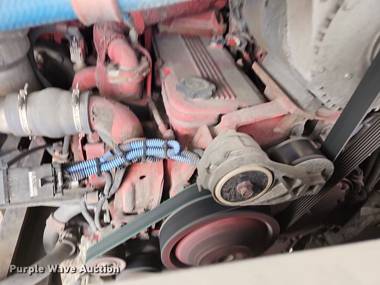 image for item DM1522 2011 Gillig G27B102N4 transit bus