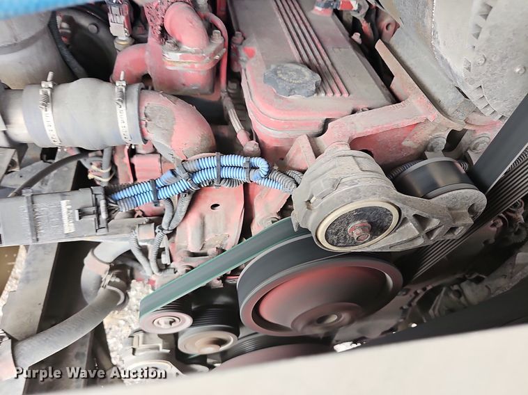 image for item DM1522 2011 Gillig G27B102N4 transit bus