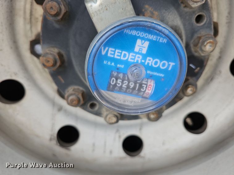 image for item DM1522 2011 Gillig G27B102N4 transit bus