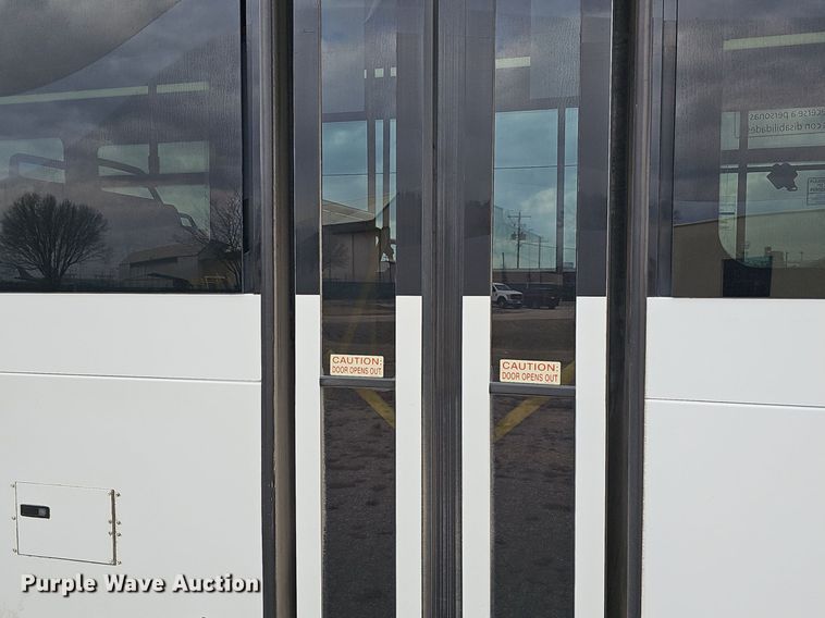 image for item DM1523 2011 Gillig  G27B102N4 transit bus