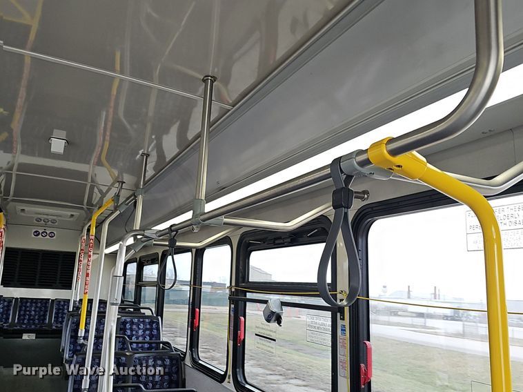 image for item DM1523 2011 Gillig  G27B102N4 transit bus