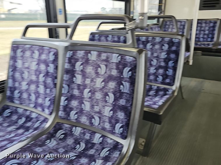 image for item DM1523 2011 Gillig  G27B102N4 transit bus