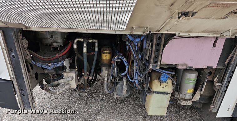 image for item DM1523 2011 Gillig  G27B102N4 transit bus