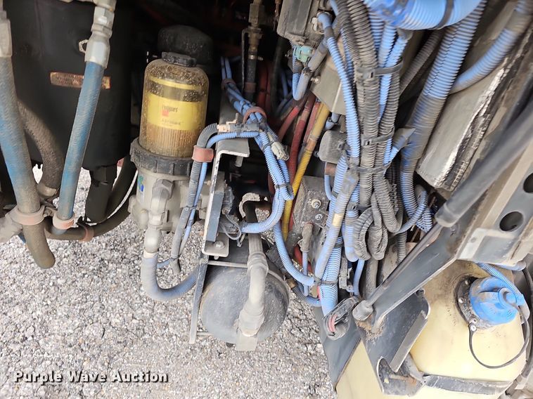 image for item DM1523 2011 Gillig  G27B102N4 transit bus